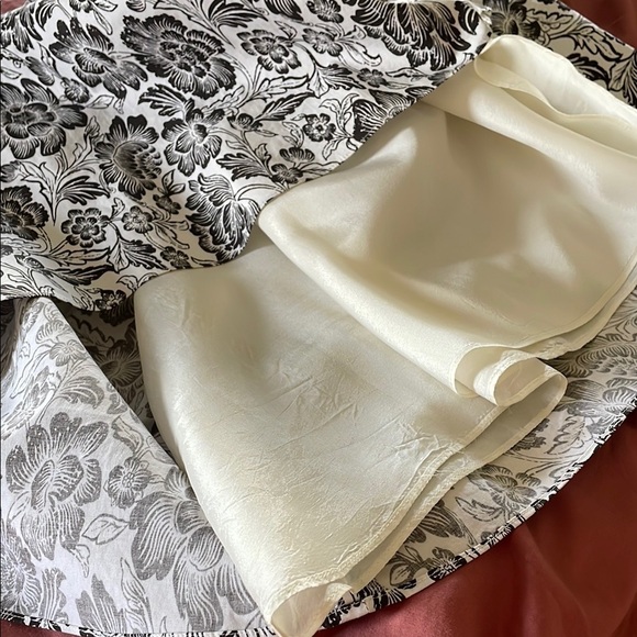 Antonio Melani Floral Black and White Women's Dress, size 4 - Picture 12 of 12